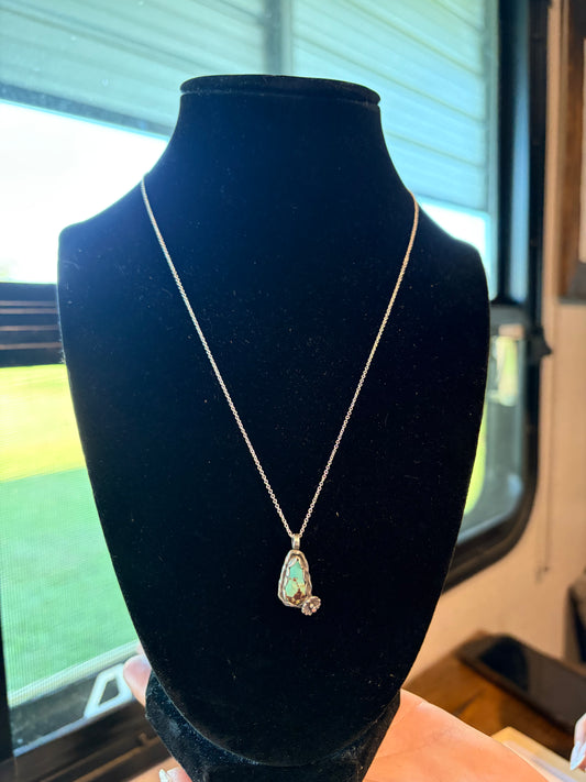 Dainty necklace
